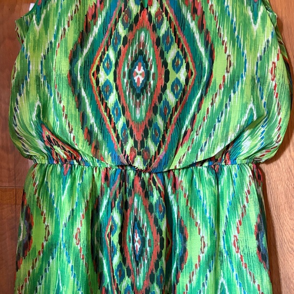 Tiana B Aztec Green Sleeveless V-Neck Dress - Picture 5 of 6